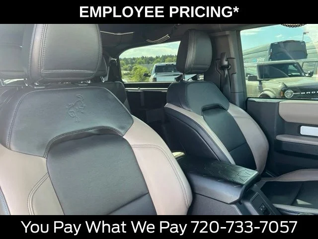Used 2021 White Ford Wildtrak image 25