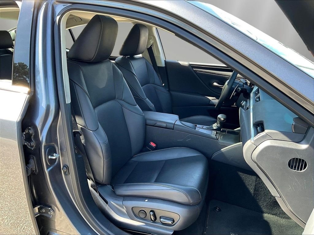 Used 2021 Gray Pearl Lexus 350 image 29