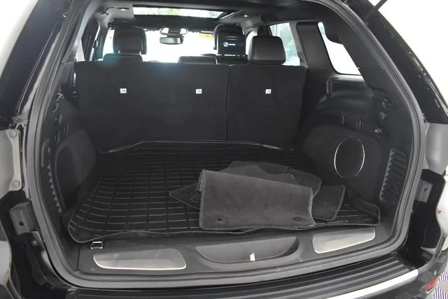 2018 Jeep Grand Cherokee Overland - Photo 23