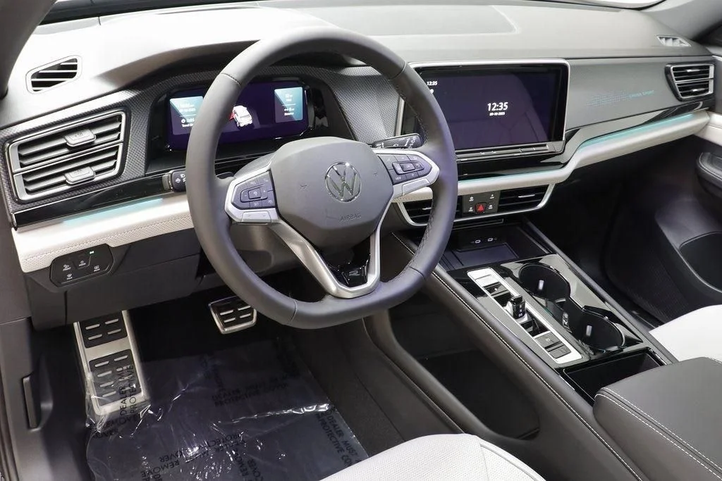2026 Volkswagen Atlas Cross Sport SEL Premium R-LINE - Photo 8