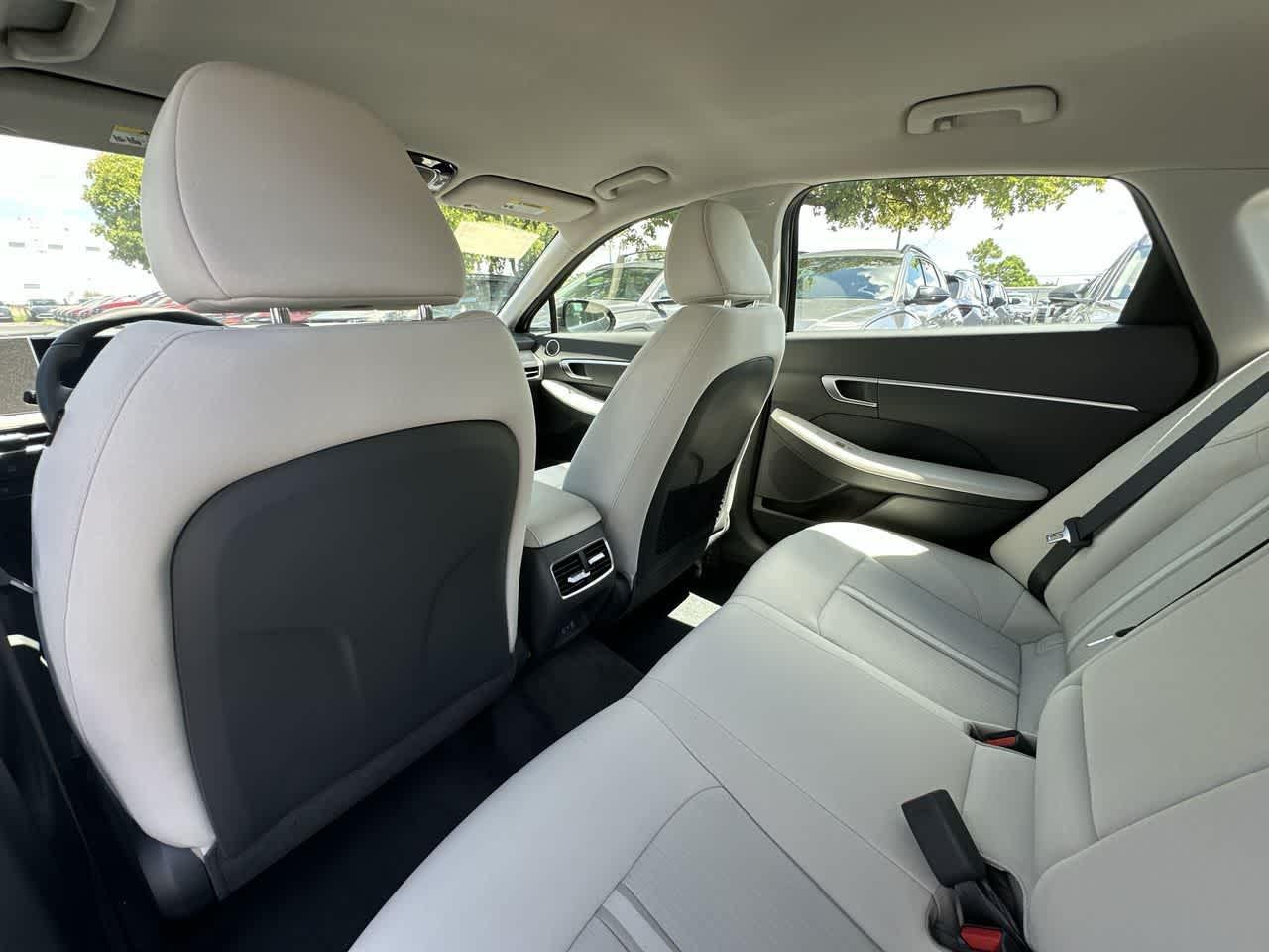 2025 Hyundai Sonata Hybrid SEL - Photo 52