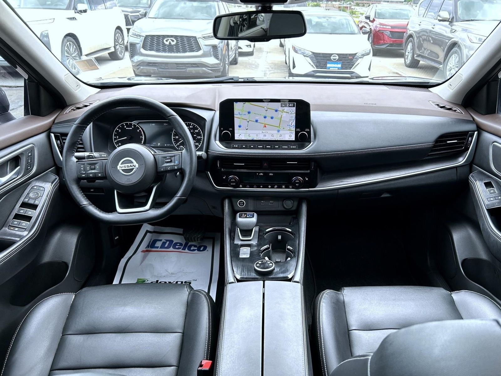 Used 2021 Gray Nissan SL image 12