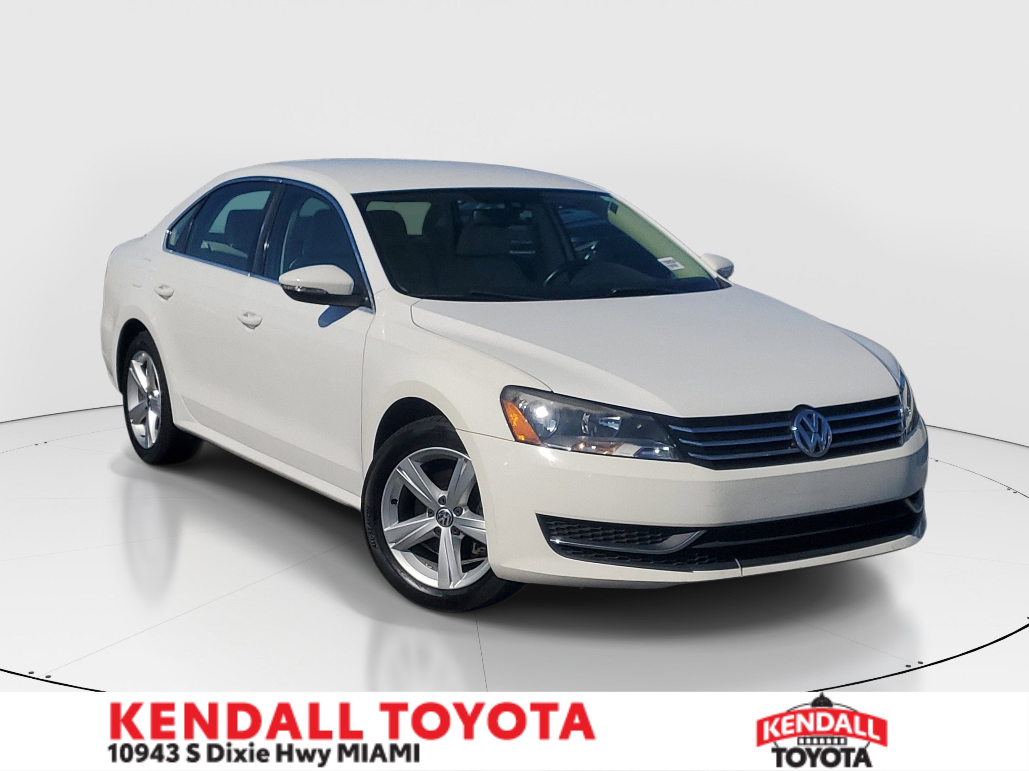 2012 Volkswagen Passat SE AUTO's photo