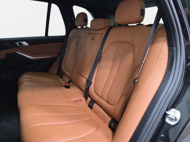 Used 2022 Black Sapphire Metallic BMW xDrive40i image 13