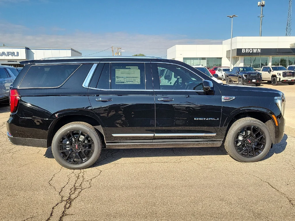 2026 GMC Yukon Denali - Photo 12