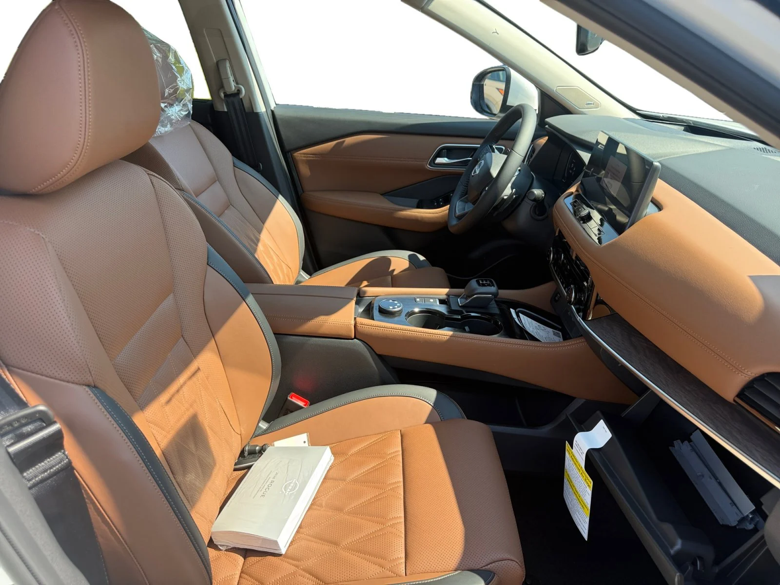 New 2026 Everest White Pearl Tricoat Nissan Platinum image 31