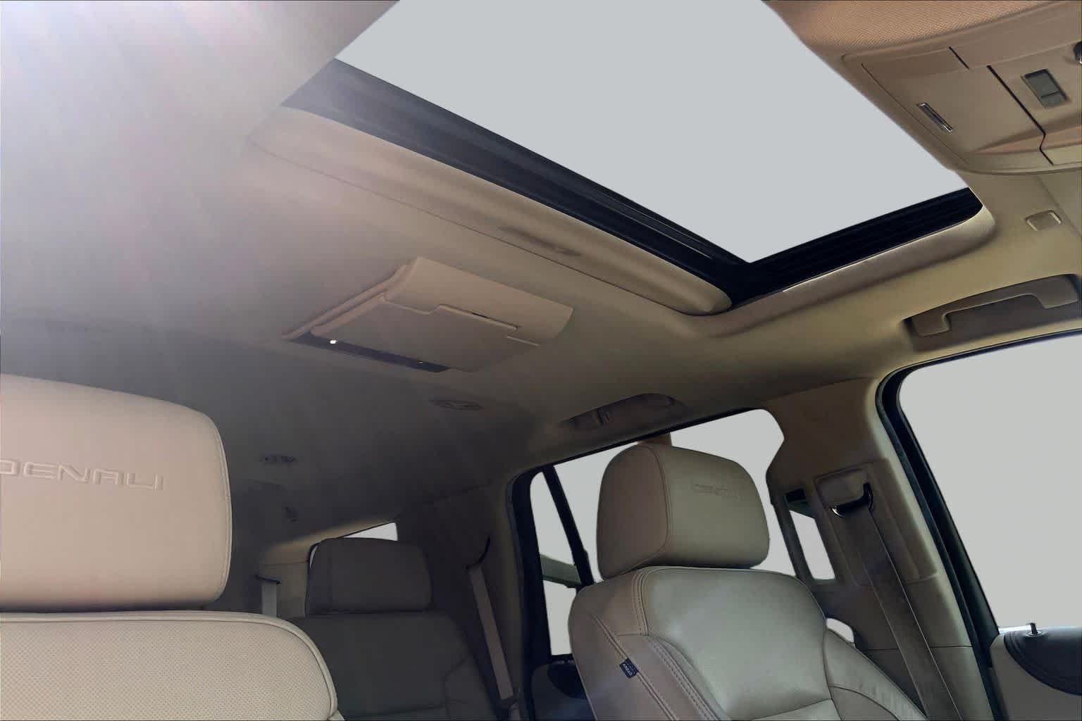 Used 2017 Iridium Metallic GMC Denali image 13