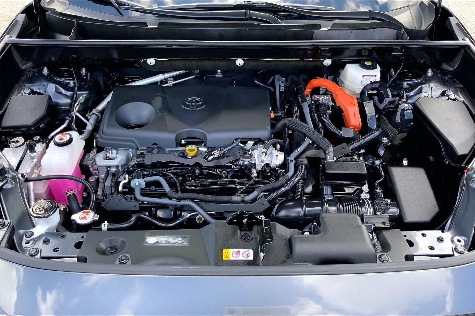 Used 2024 Magnetic Gray Metallic Toyota Hybrid XLE image 31
