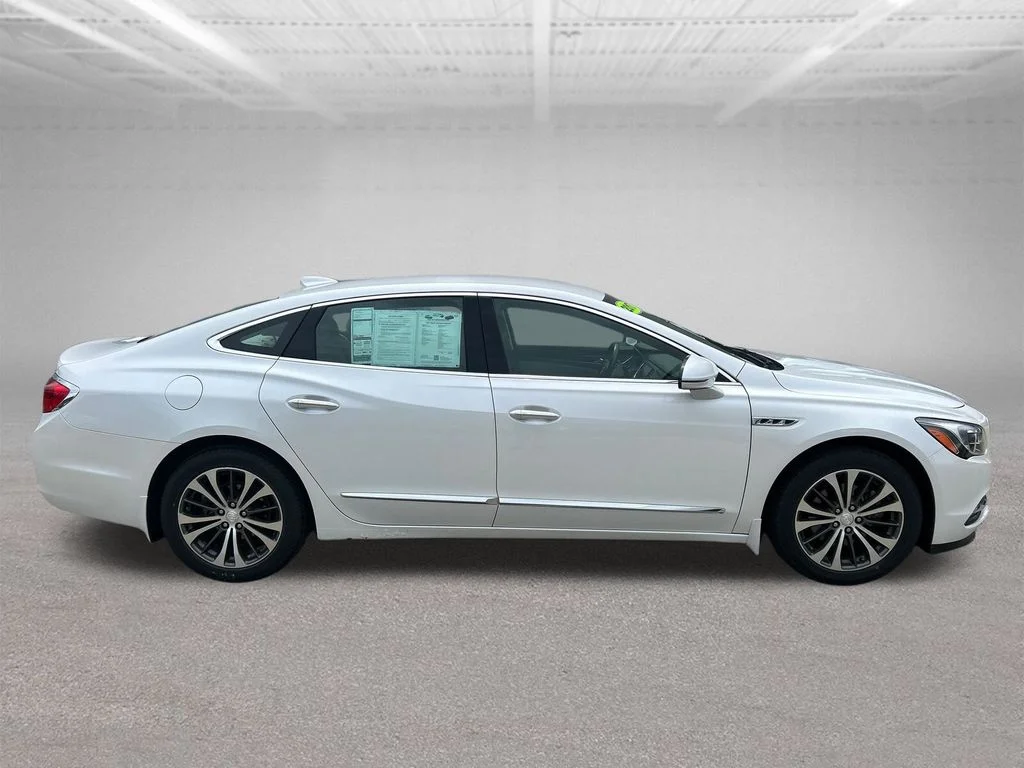 Used 2017 White Buick Essence image 7