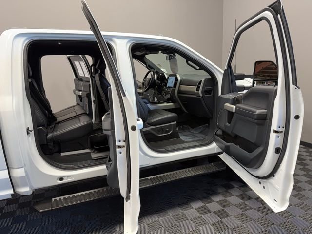 Used 2022 Oxford White Ford Lariat image 20