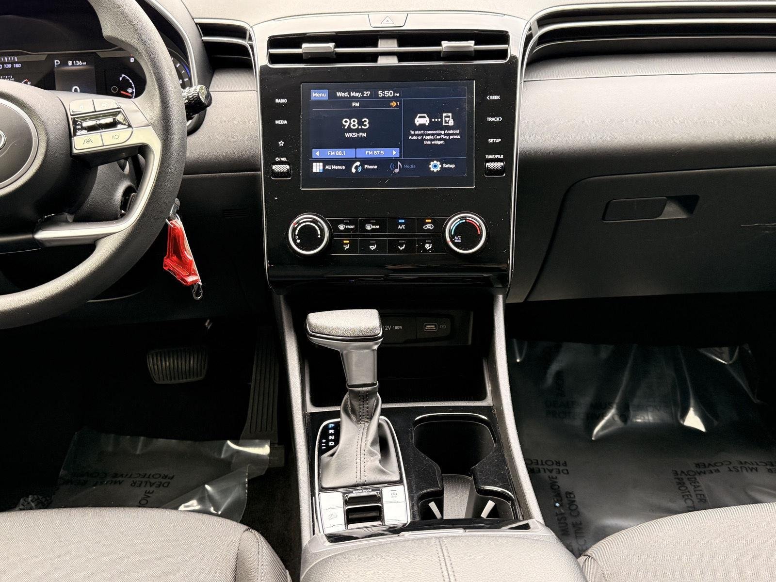 2022 Hyundai Tucson SE - Photo 24
