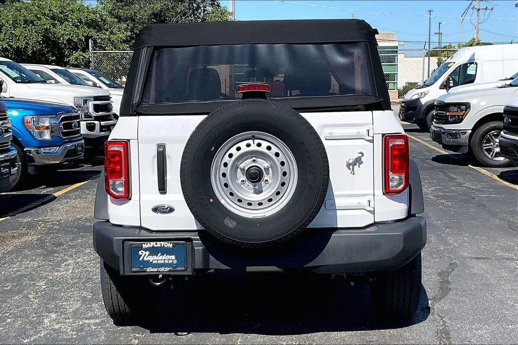 2025 Ford Bronco 2-Door Base - Photo 3