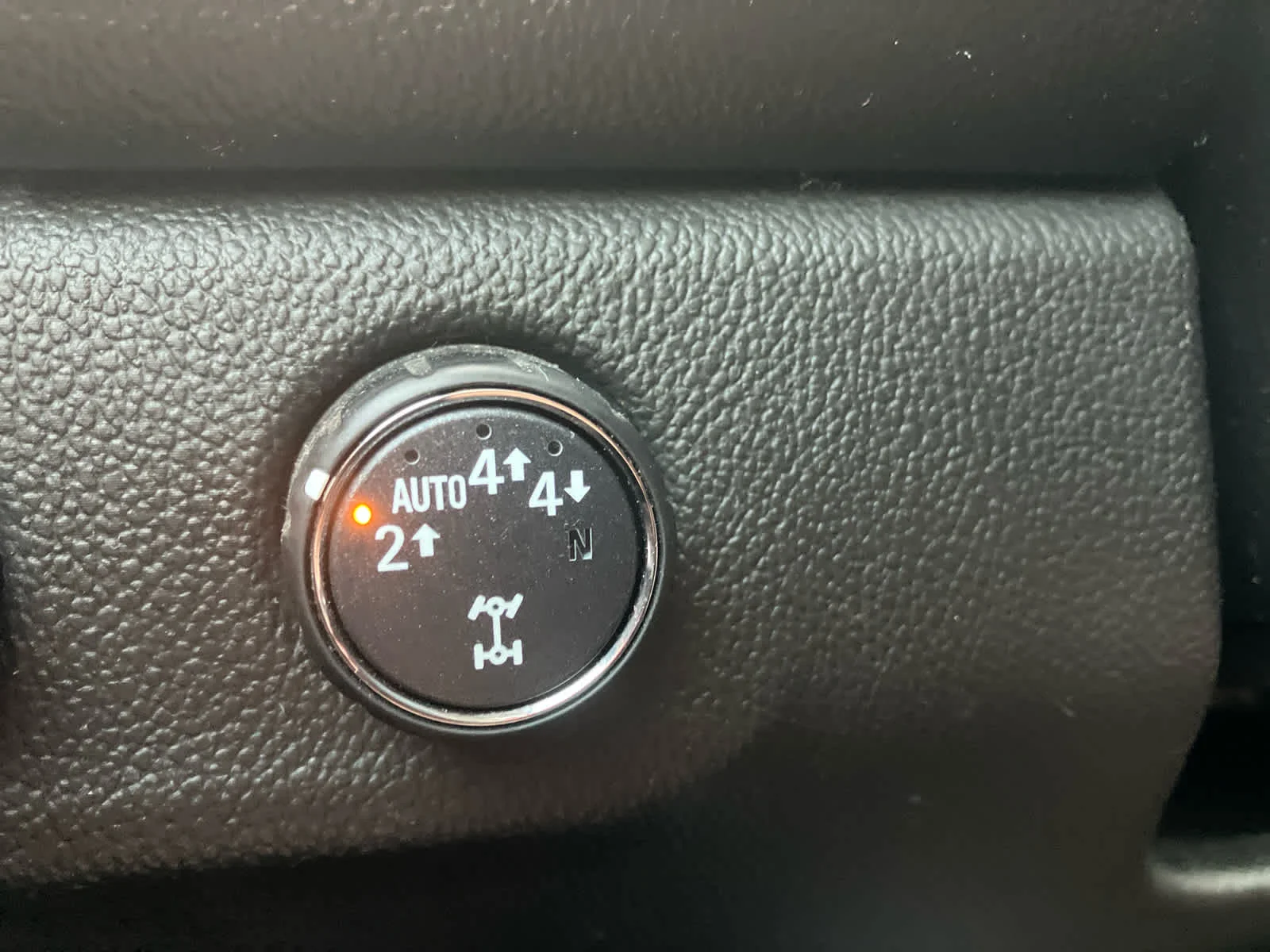 Used 2021 Summit White GMC 4WD AT4 w/Leather image 15