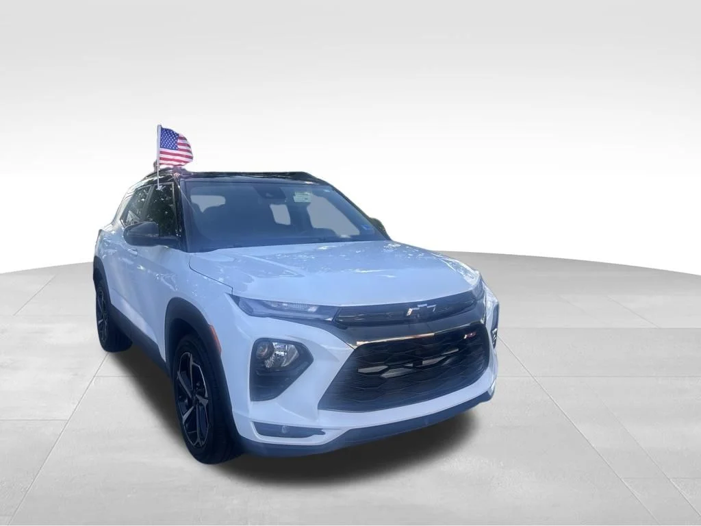 Used 2021 White Chevrolet RS image 4