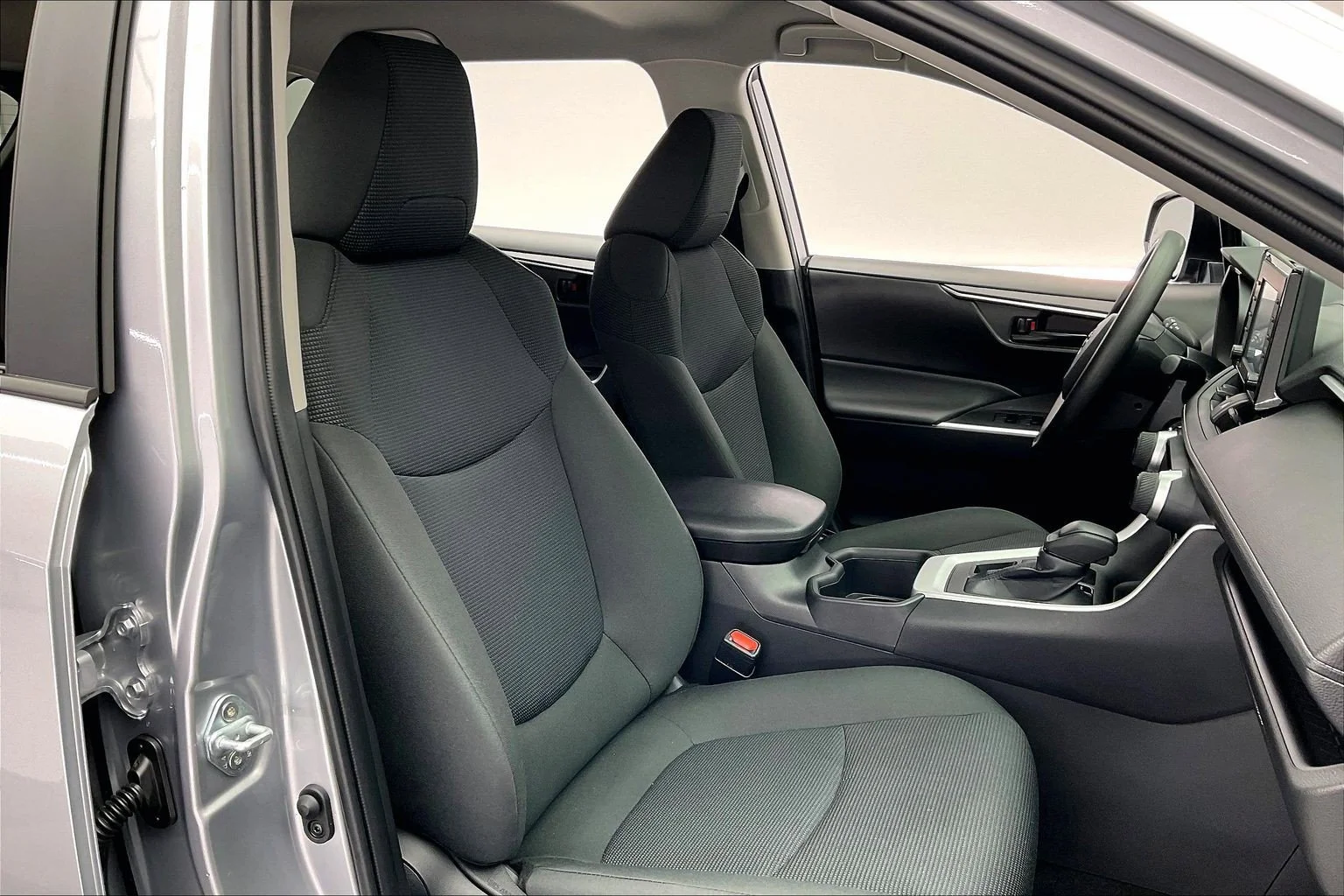 Used 2022 Silver Sky Metallic Toyota LE image 6