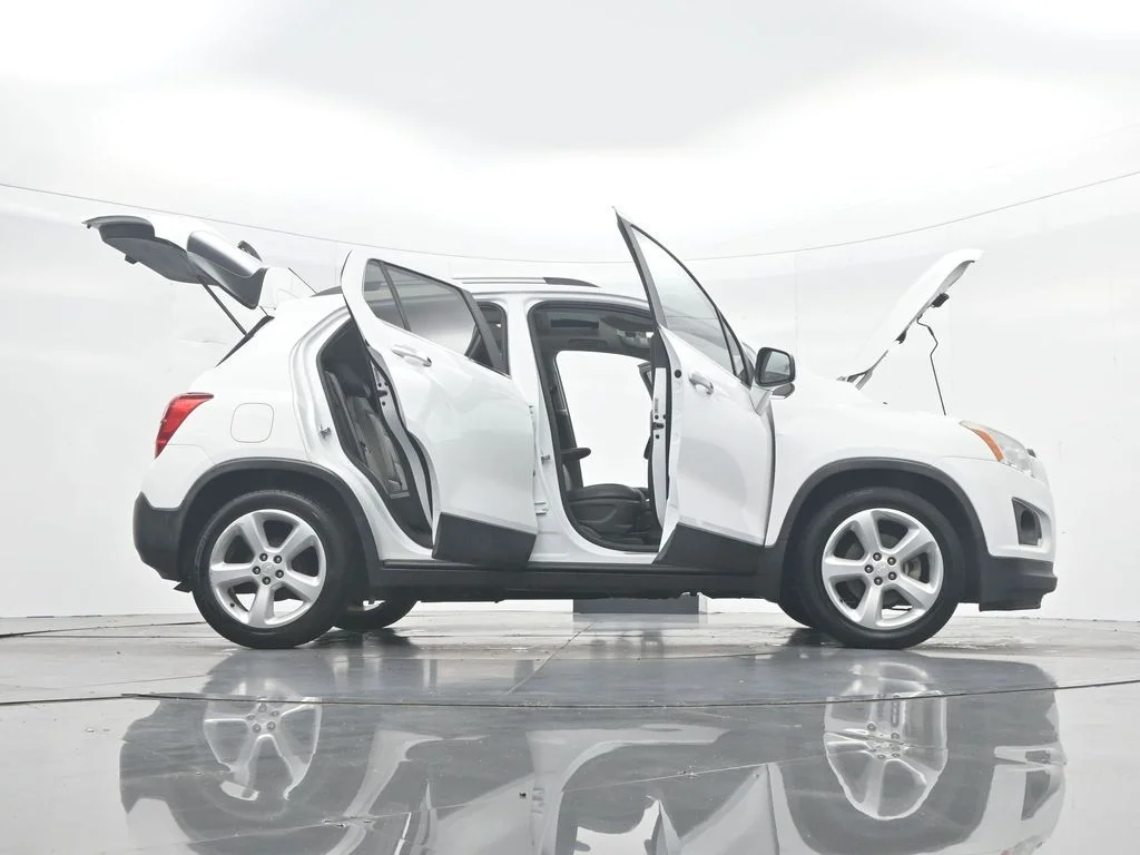 Used 2016 Summit White Chevrolet LTZ image 50