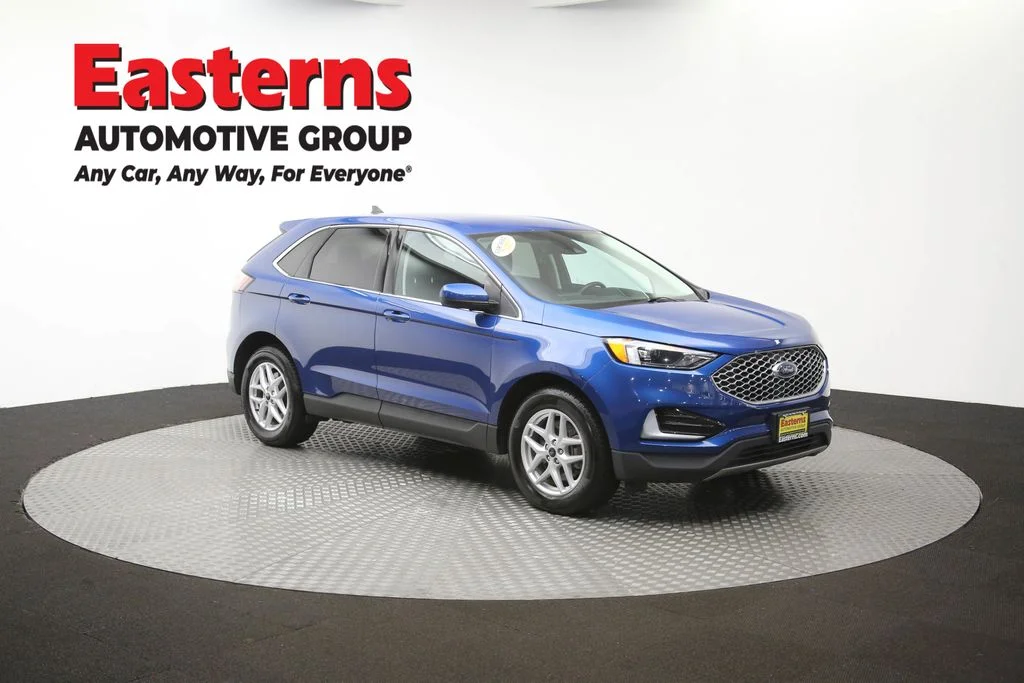 Used 2023 Blue Ford SEL image 49
