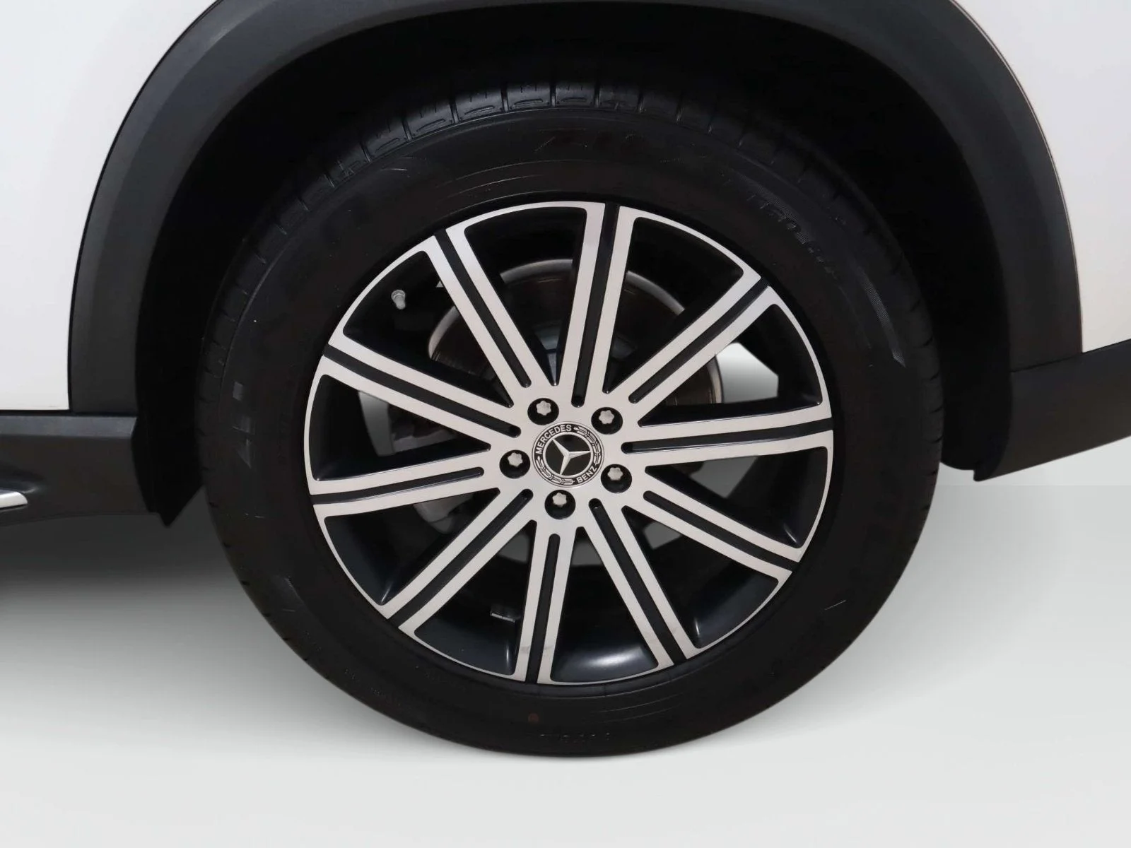 Used 2024 White Mercedes-Benz GLE 350 image 9