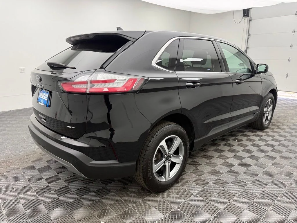 Used 2024 Black Ford SEL image 8