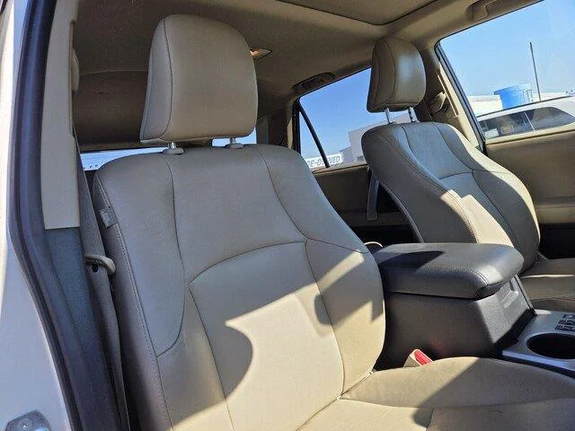 Used 2010 Blizzard Pearl Toyota Limited image 31