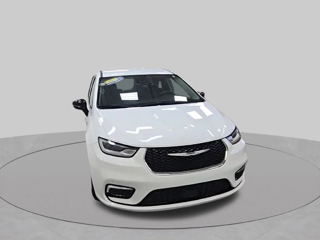 Certified Used 2024 Bright White Clea Chrysler Touring L image 3