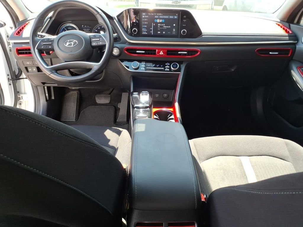 Used 2022 White Hyundai SEL image 12