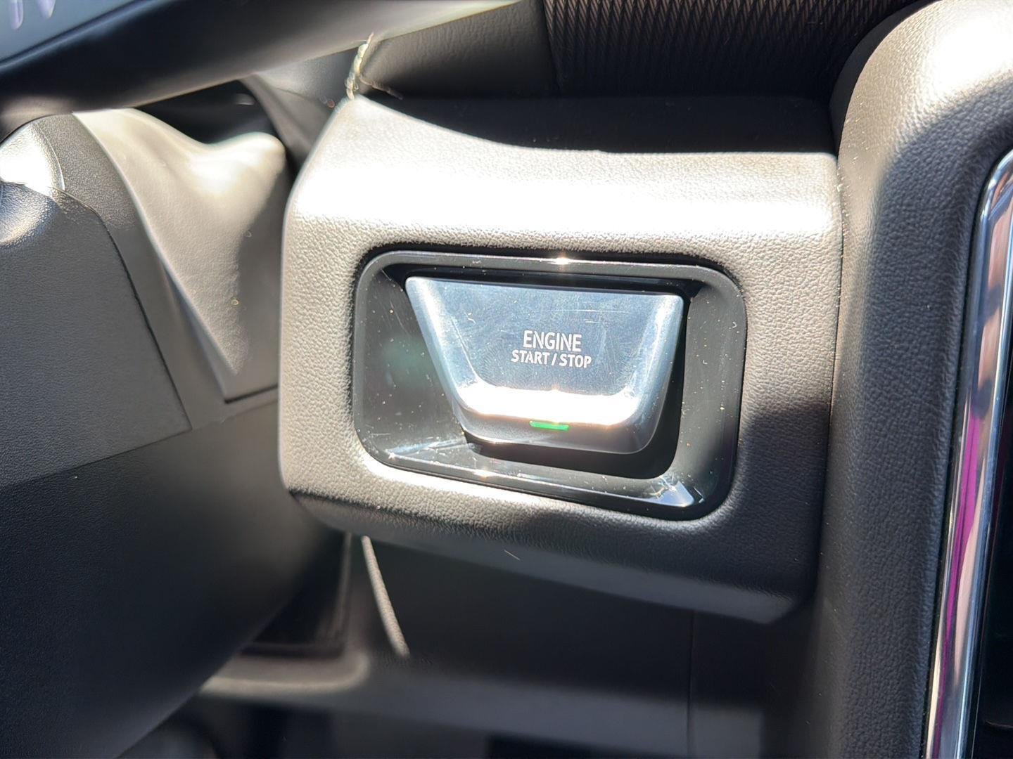Used 2026 Onyx Black GMC Elevation image 28