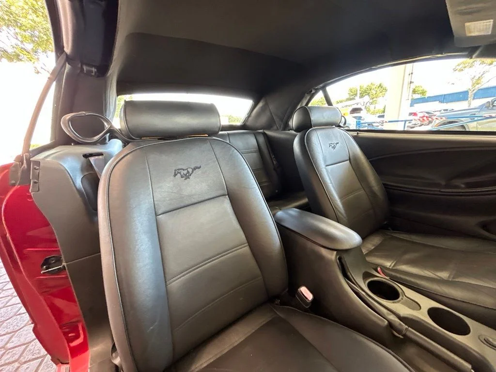 Used 2003 Red Ford V6 image 24