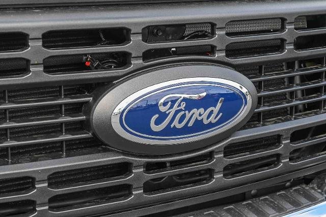 New 2026 Oxford White Ford F-350® XL image 43