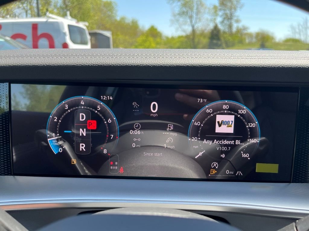 New 2026 Silver Volkswagen 2.0T SE image 20