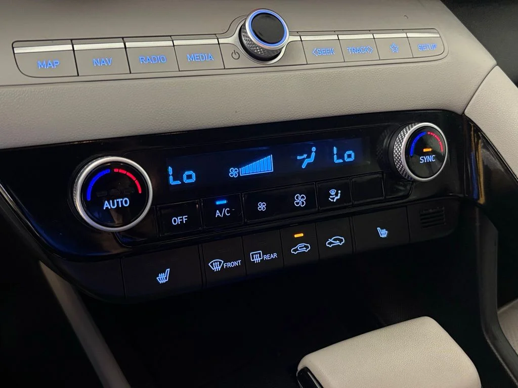 Used 2025 Gray Hyundai Limited image 29