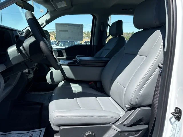 2024 Ford F-550 Super Duty Chassis Cab XL - Photo 26