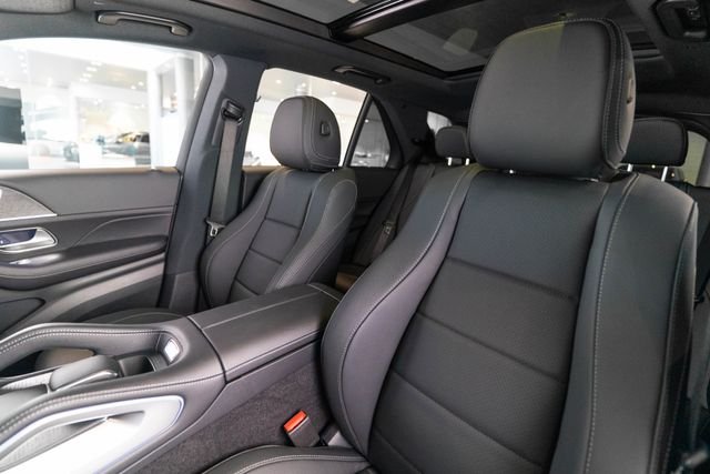 New 2026 MANUFAKTUR Moonlight White Magno Mercedes-Benz GLE 450 image 5