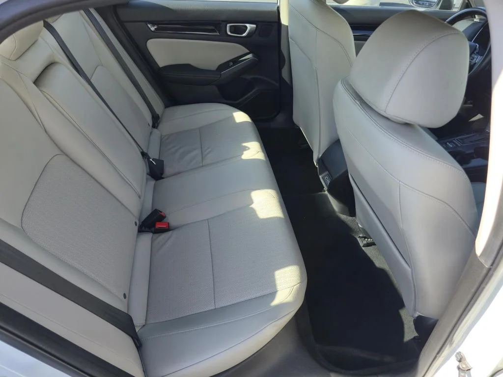 Used 2024 White Honda Touring image 19