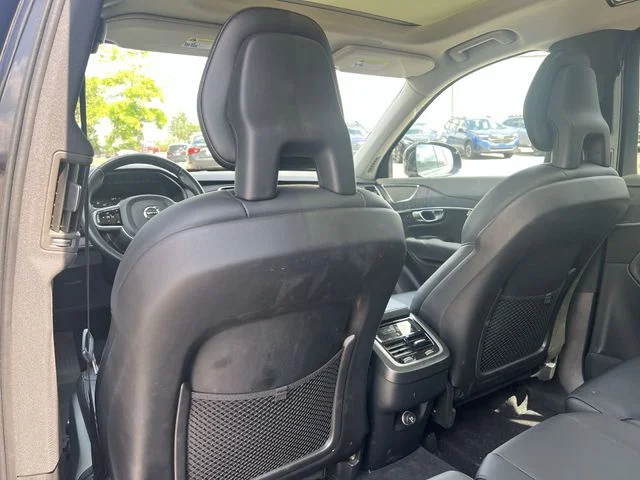 Used 2020 Black Volvo T5 Momentum image 32