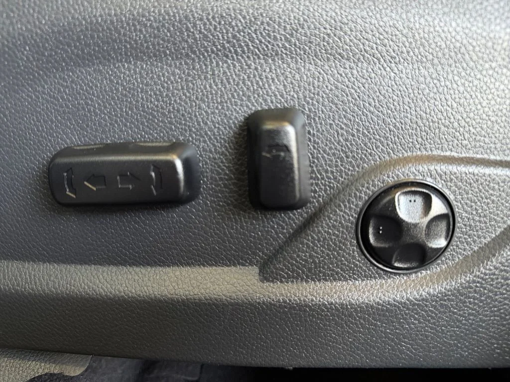 Used 2018 Gray Hyundai 2.0T image 29