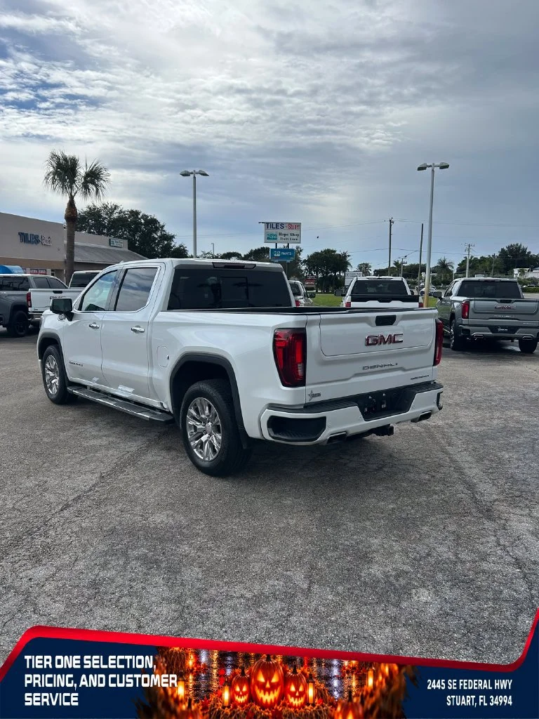 Used 2021 WHITE FROST TRICOAT GMC Denali image 3