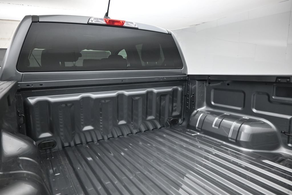 New 2026 Carbonized Gray Metallic Ford XLT image 19