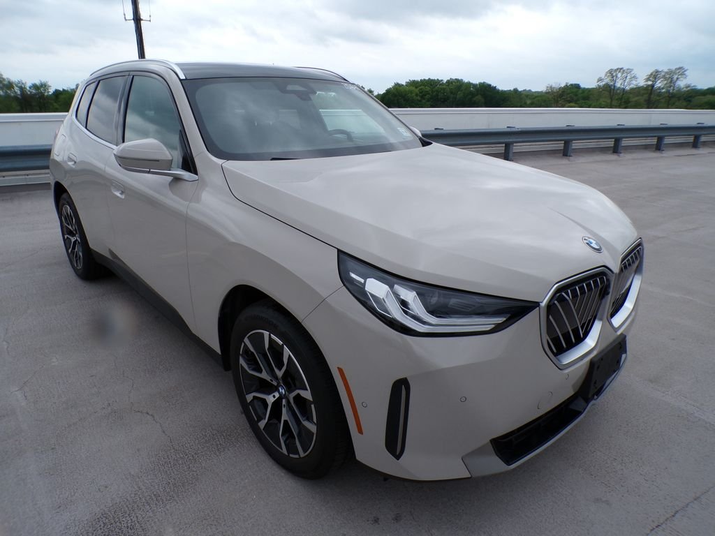 2025 BMW X3 30 XDRIVE's photo
