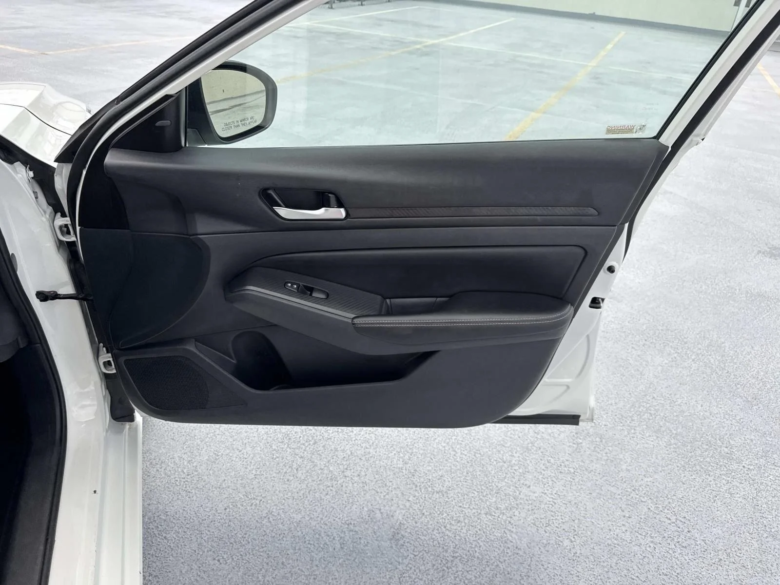 2025 Nissan Altima SV - Photo 13