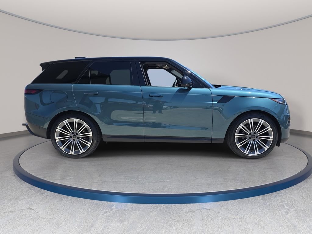 New 2026 Giola Green LAND ROVER SE image 4