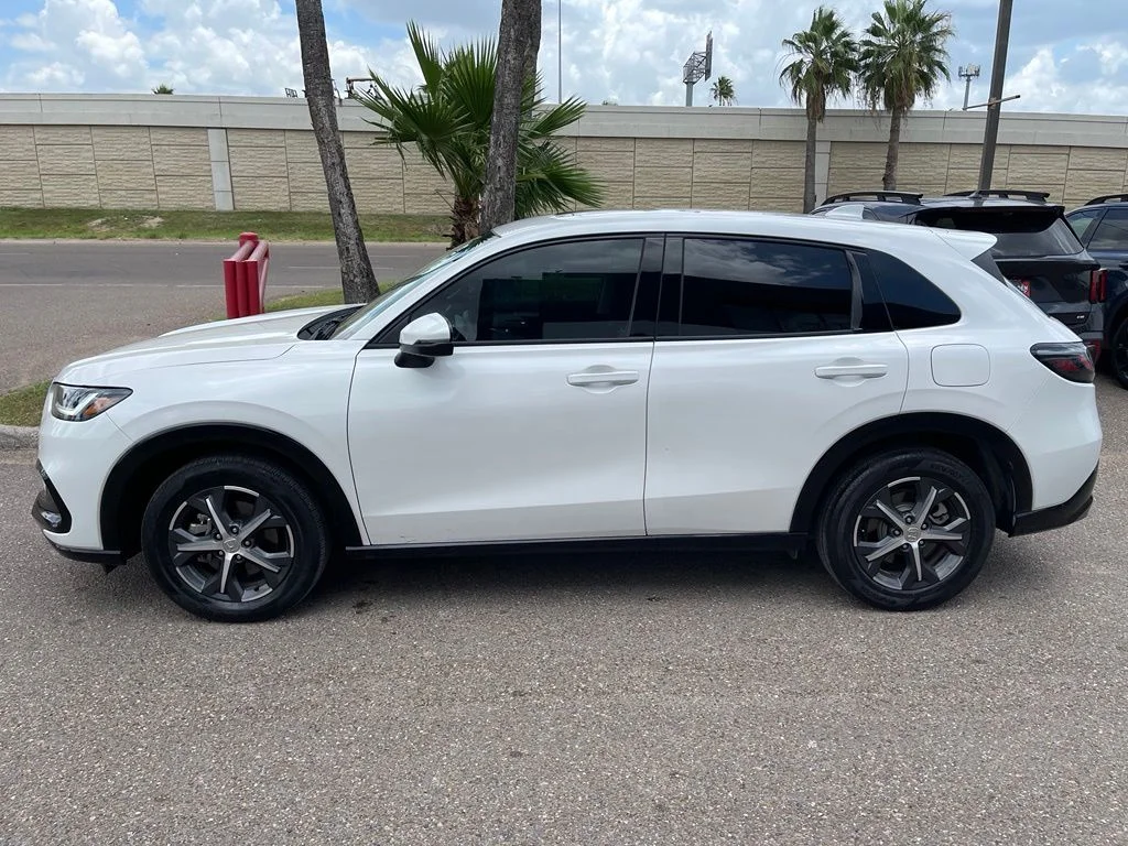 Used 2024  Honda EX-L image 3