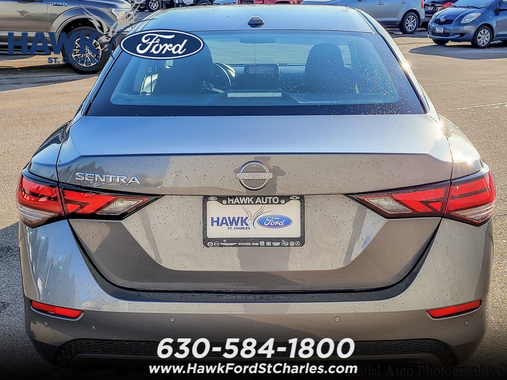 Used 2025 Gun Metallic Nissan SV image 5