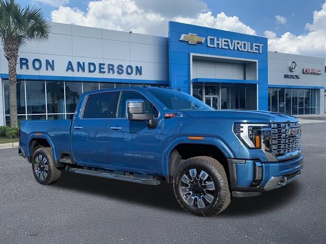 GreenLight 1:64 GMC Sierra 2500HD Denali 2022 Blu Cromato – CHASE Edition, Nuovo In Scatola