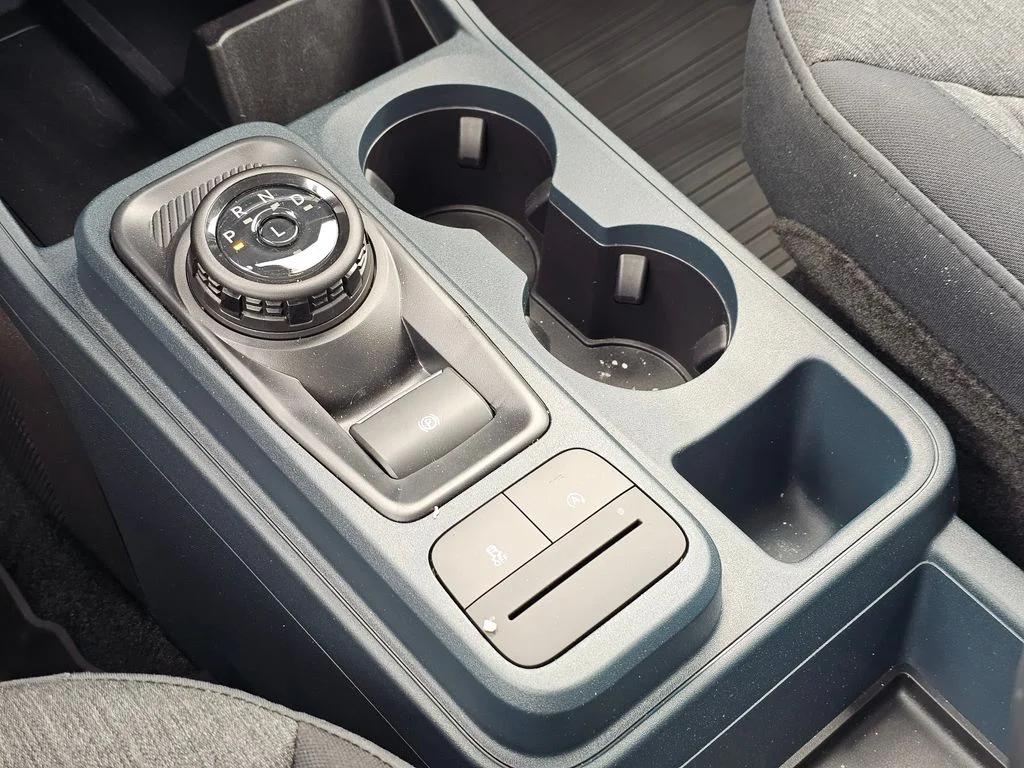 New 2025 Azure Gray Metallic Tri-Coat Ford XLT image 32