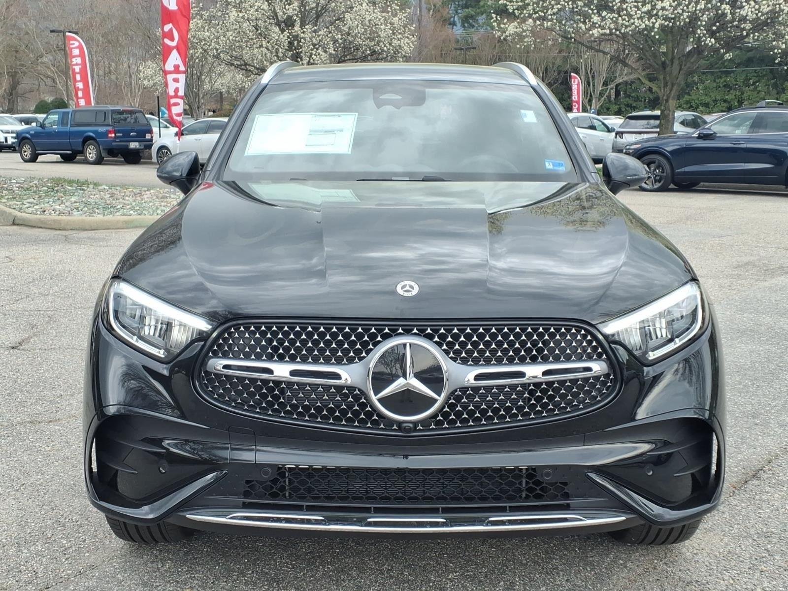 New 2026 Black Mercedes-Benz GLC 300 image 2