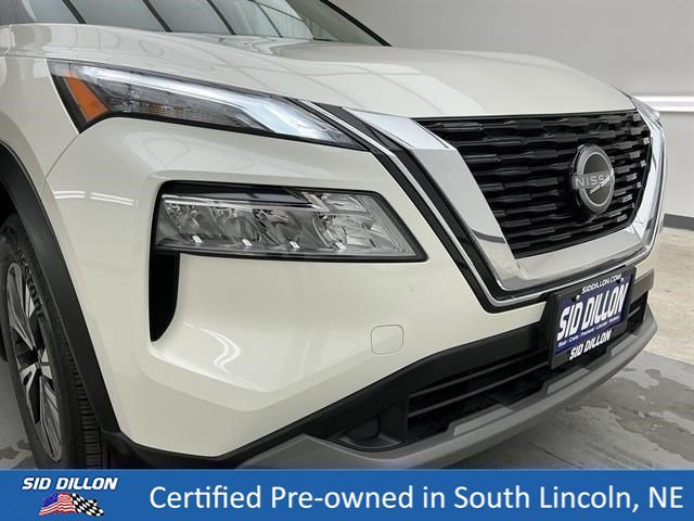 Used 2023 Pearl White Tricoat Nissan SV image 26