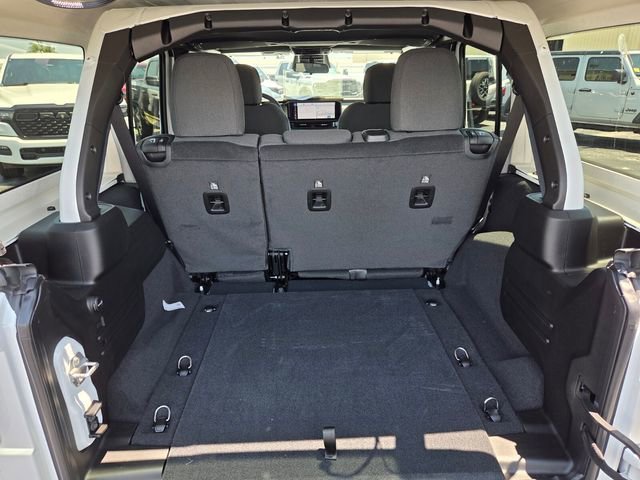 New 2026 Bright White Clear-Coat Exterior Paint Jeep Sport S image 10