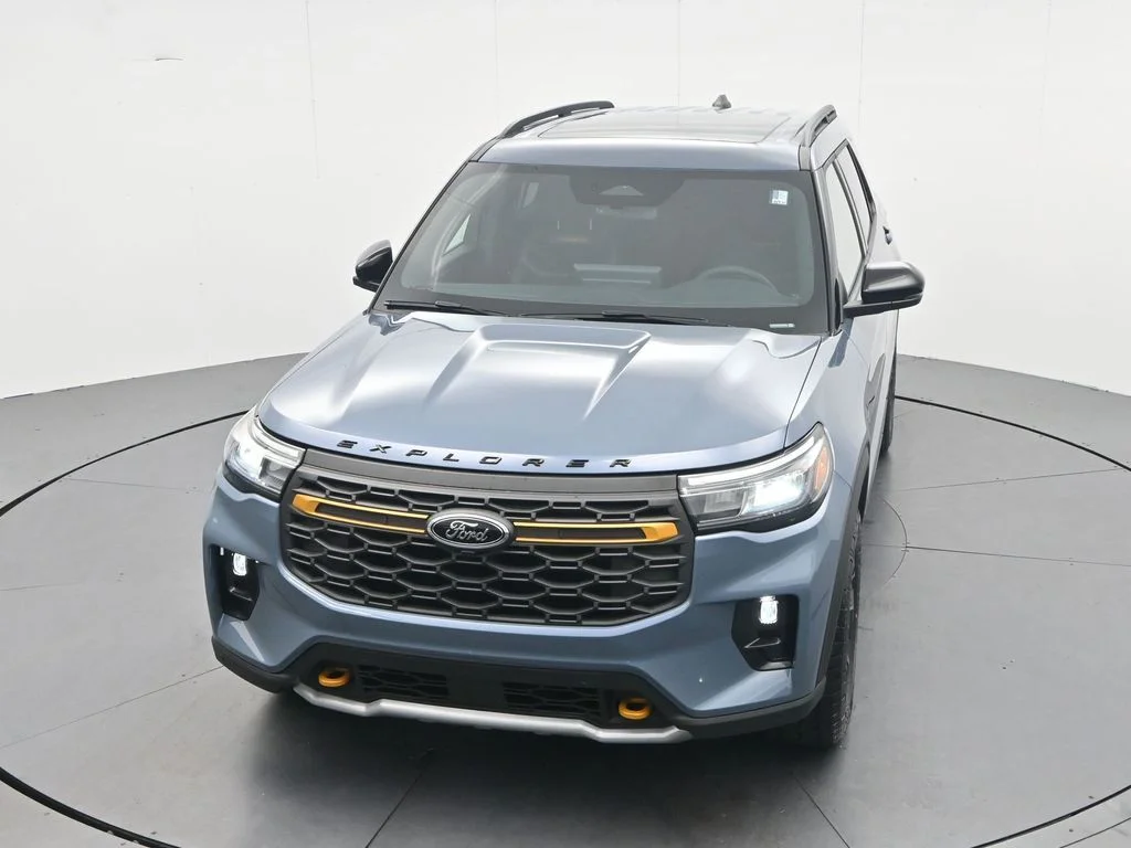 New 2026 Vapor Blue Metallic Ford Tremor® image 32