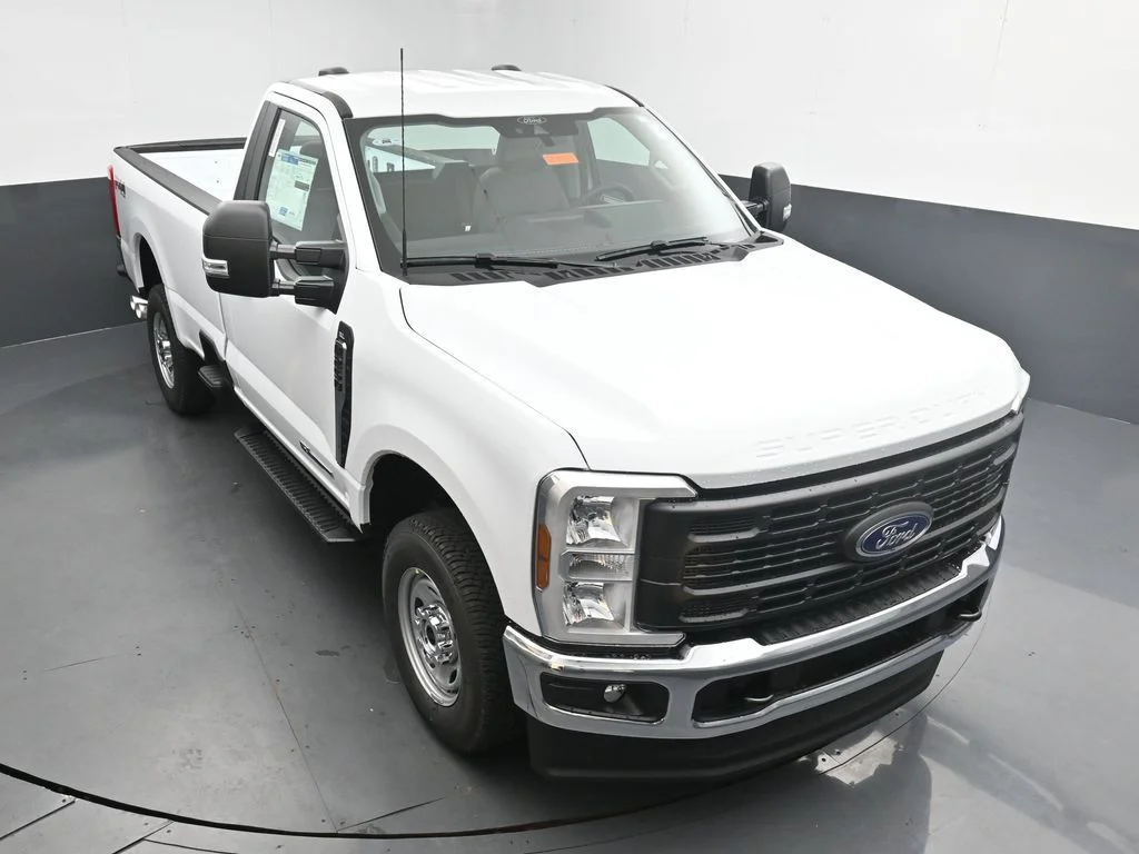 New 2026 Oxford White Ford F-250® XL image 18